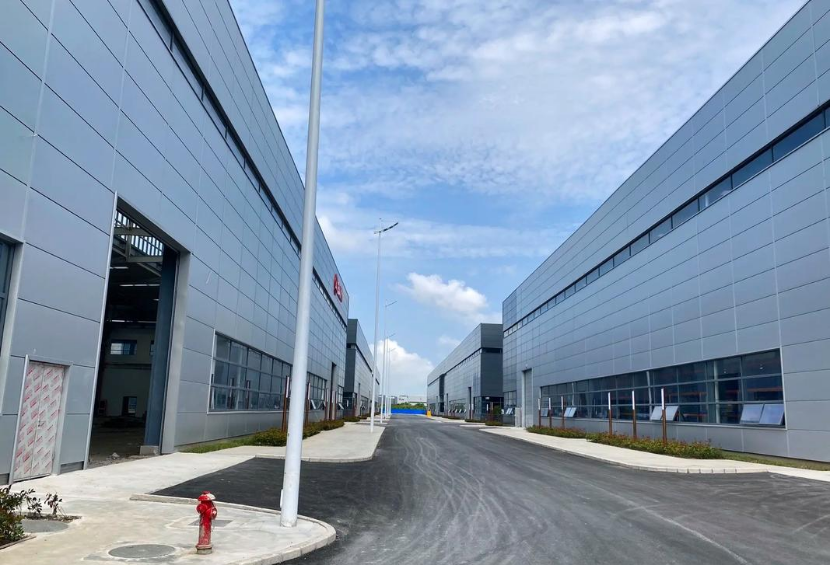 Malaysia medical equipment plant sandwich panel enclosure project