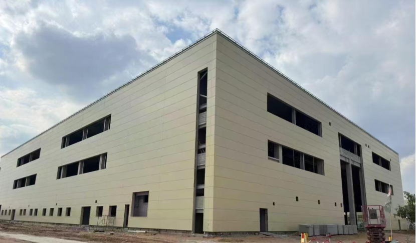 Vietnam high-tech manufacturing facility sandwich panel project